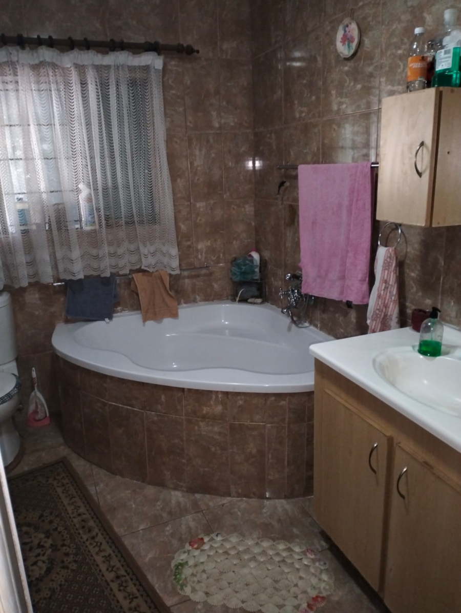 4 Bedroom Property for Sale in Sasolburg Ext 1 Free State